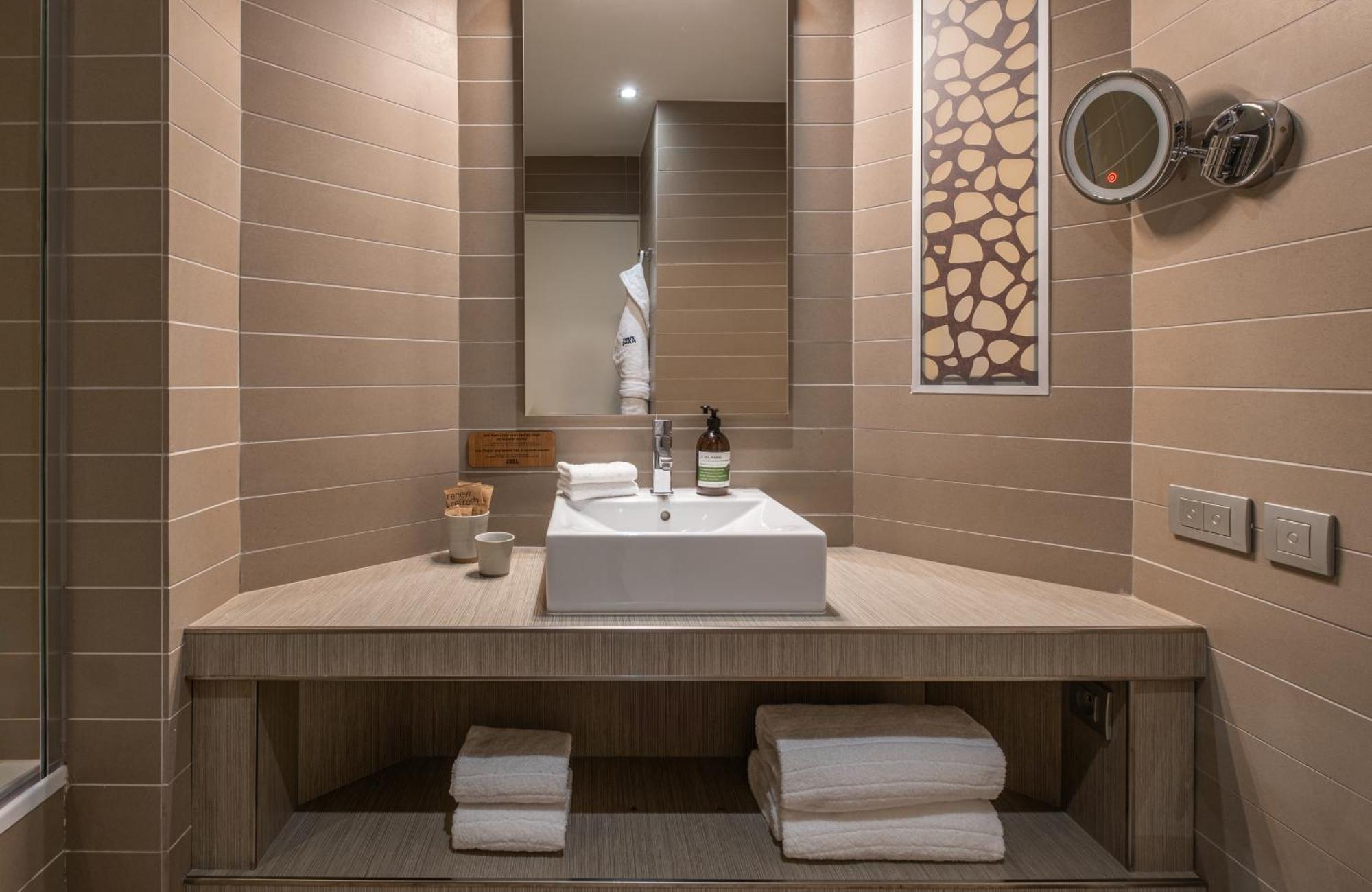 Firstname Toulouse Hotel